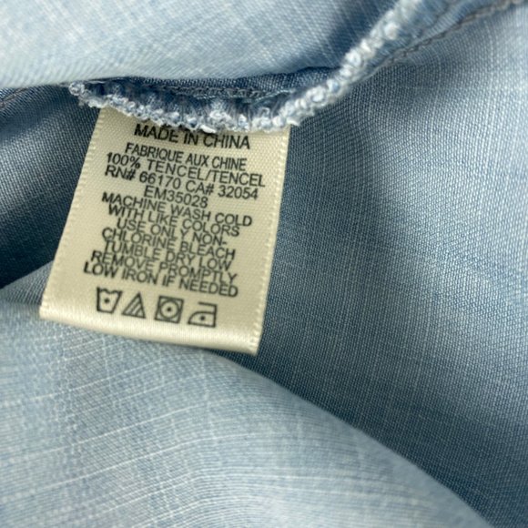 Cloth & Stone Womens Blouse Small Blue Chambray Pull Over Long Sleeves Pockets - Picture 11 of 11